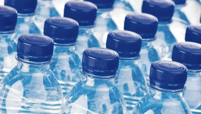 بطری حیوانات خانگی آب خالص پر کردن پوشاندن مشروب بسته بندی ماشین کارخانه 4